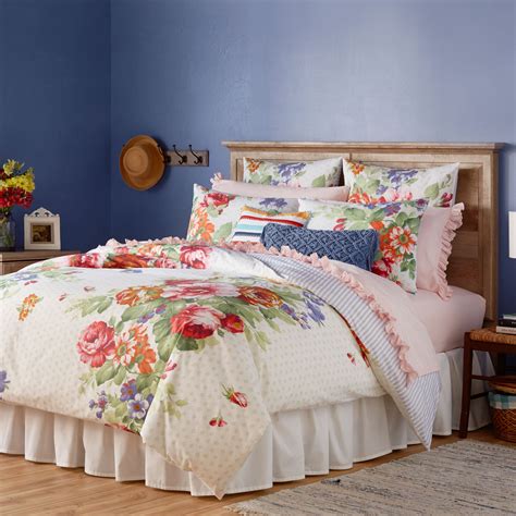 Possibly one of the best deals on this list, this Pioneer Woman comforter set is available in a wide variety of colors and patterns. . Pioneer woman comforter